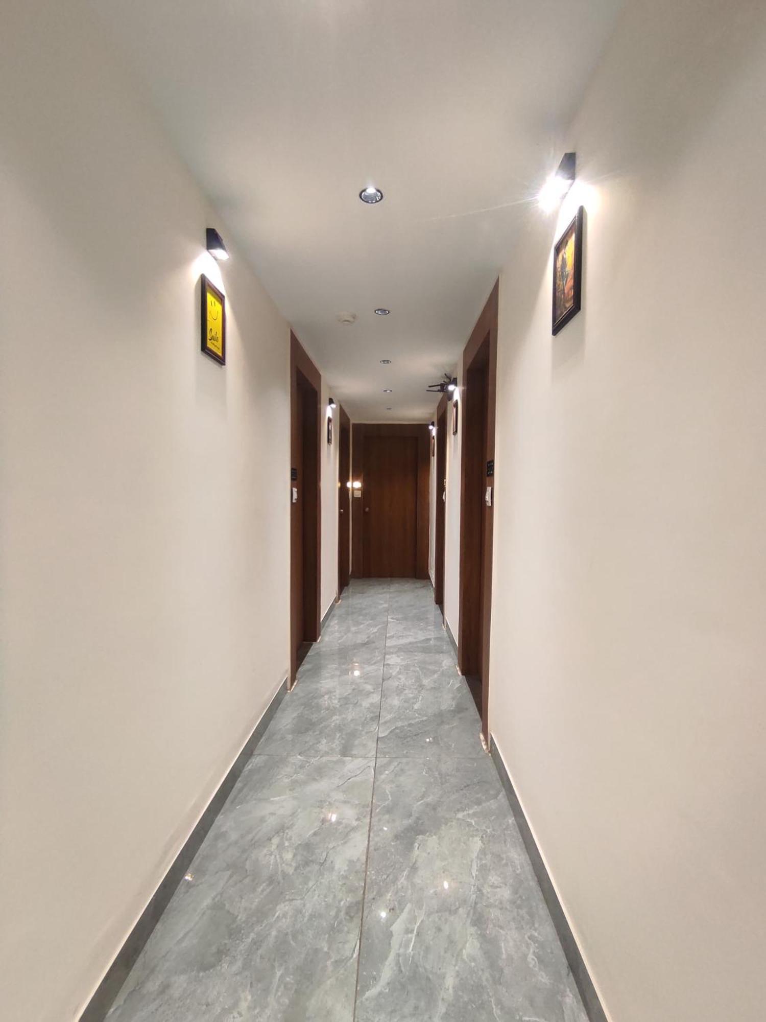 Hotel Earth Inn, Subhash Bridge, Rto Circle, Amhedabad Dış mekan fotoğraf