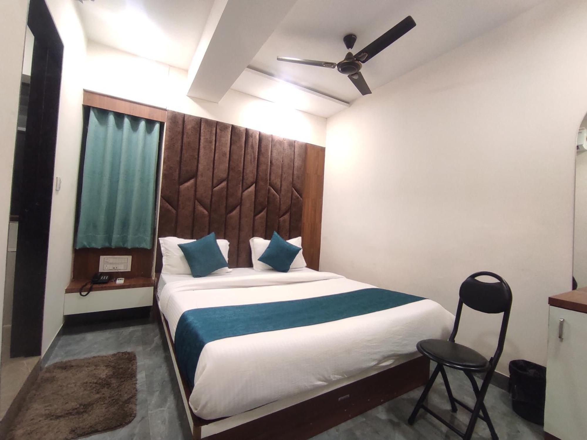 Hotel Earth Inn, Subhash Bridge, Rto Circle, Amhedabad Dış mekan fotoğraf